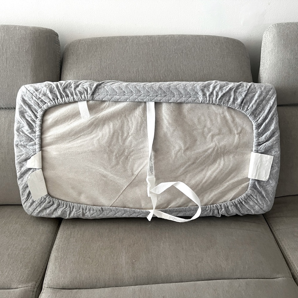 Changing pad - Picture 2 of 2